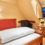 בית הארחה Klosterstueble 3*