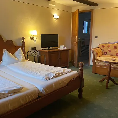 クロスタースチューブレ