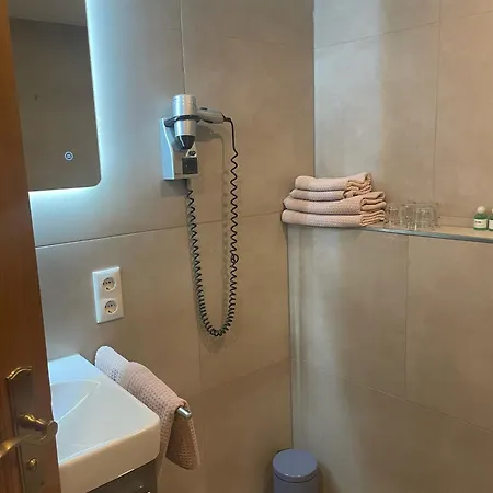 クロスタースチューブレ