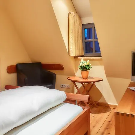 ゲストハウス クロスタースチューブレ