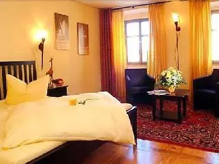 クロスタースチューブレ ゲストハウス 3*