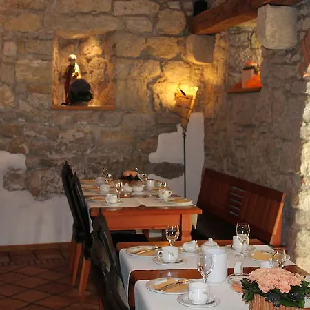 クロスタースチューブレ