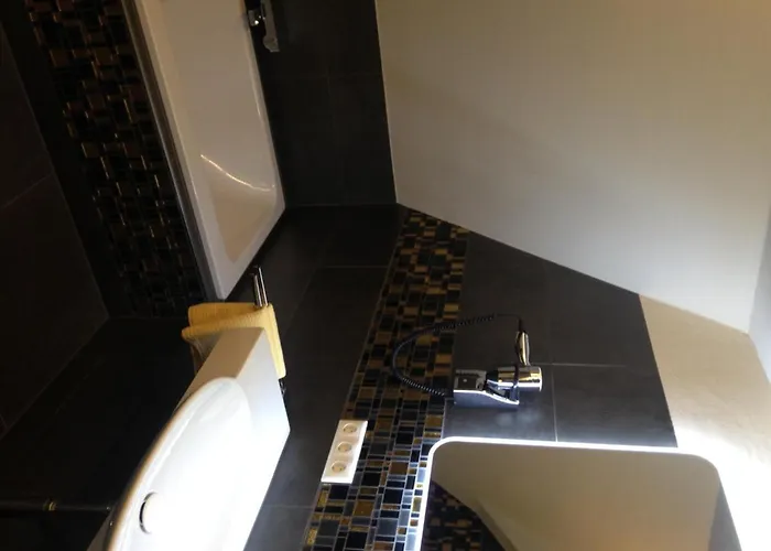 クロスタースチューブレ